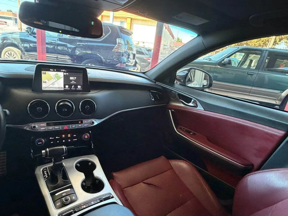 2019 Kia Stinger GT - Image 11 of 20
