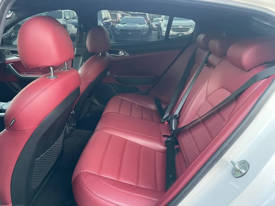 2019 Kia Stinger GT - Image 11 of 12
