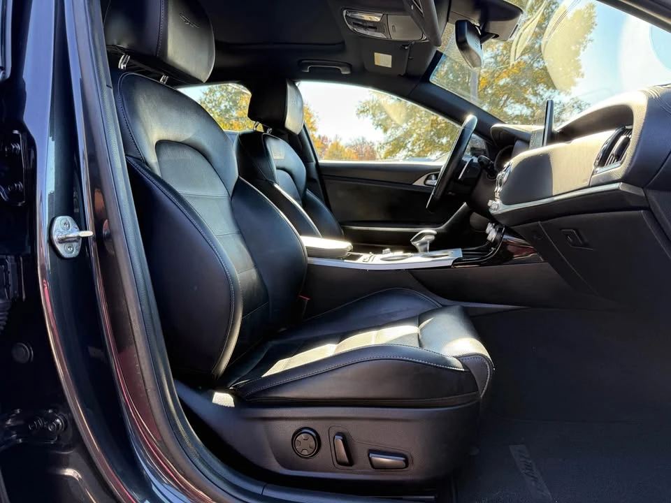 2019 Kia Stinger GT - Image 13 of 20