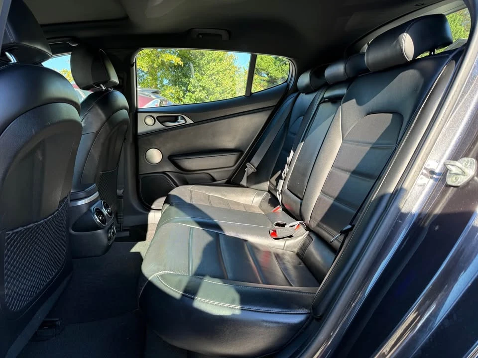 2019 Kia Stinger GT - Image 10 of 20