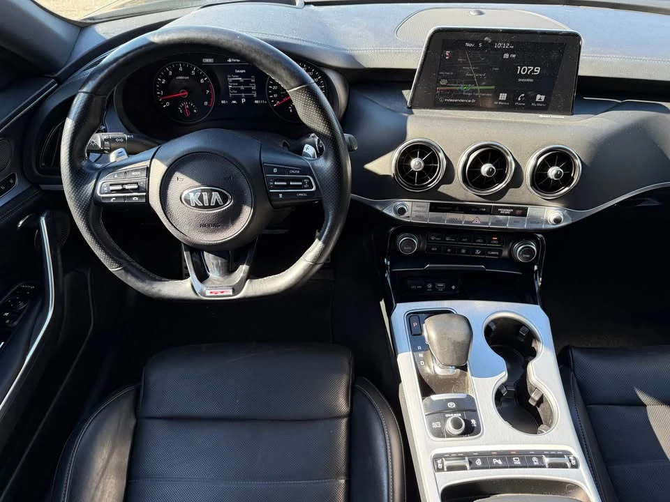 2019 Kia Stinger GT - Image 16 of 20