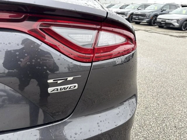 2019 Kia Stinger GT - Image 9 of 20