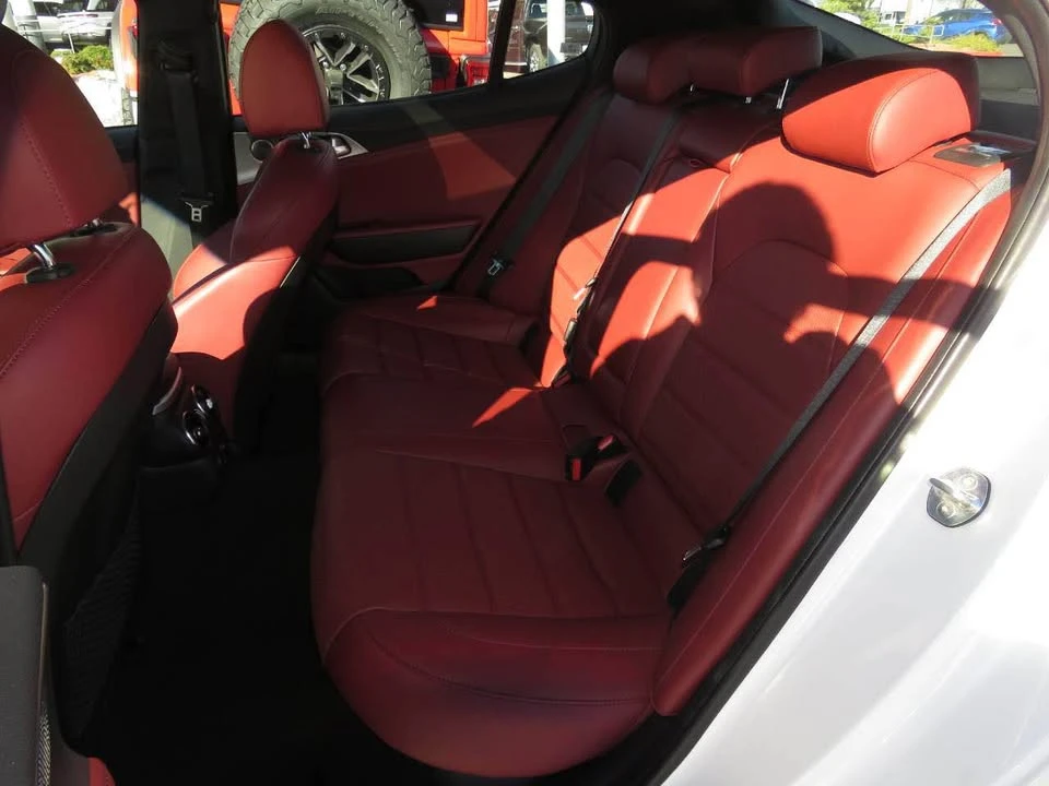 2019 Kia Stinger GT - Image 8 of 14