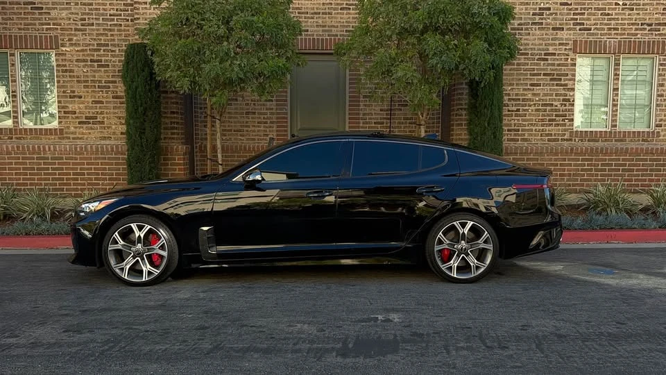 2019 Kia Stinger GT - Image 2 of 12