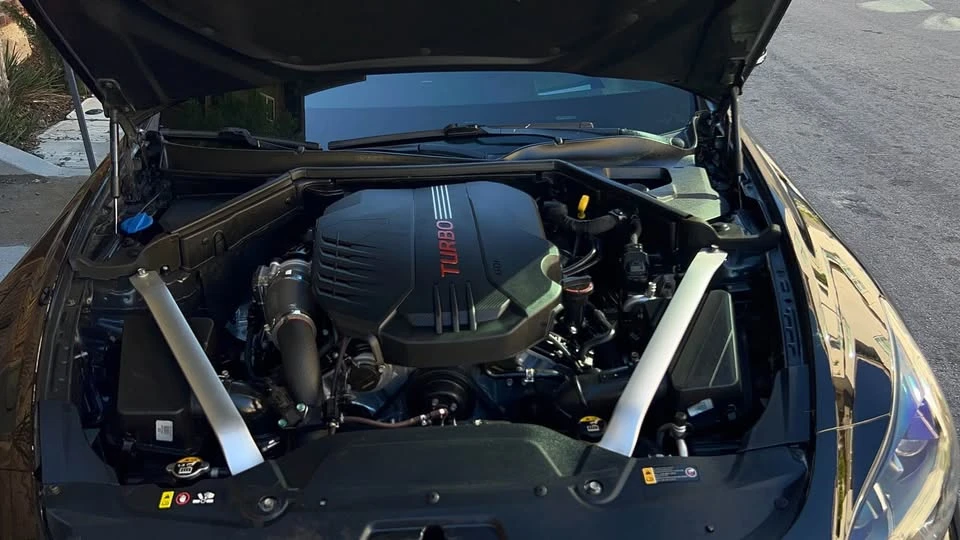 2019 Kia Stinger GT - Image 8 of 12