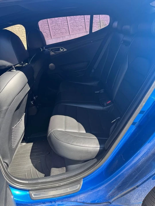 2019 Kia Stinger GT - Image 9 of 18