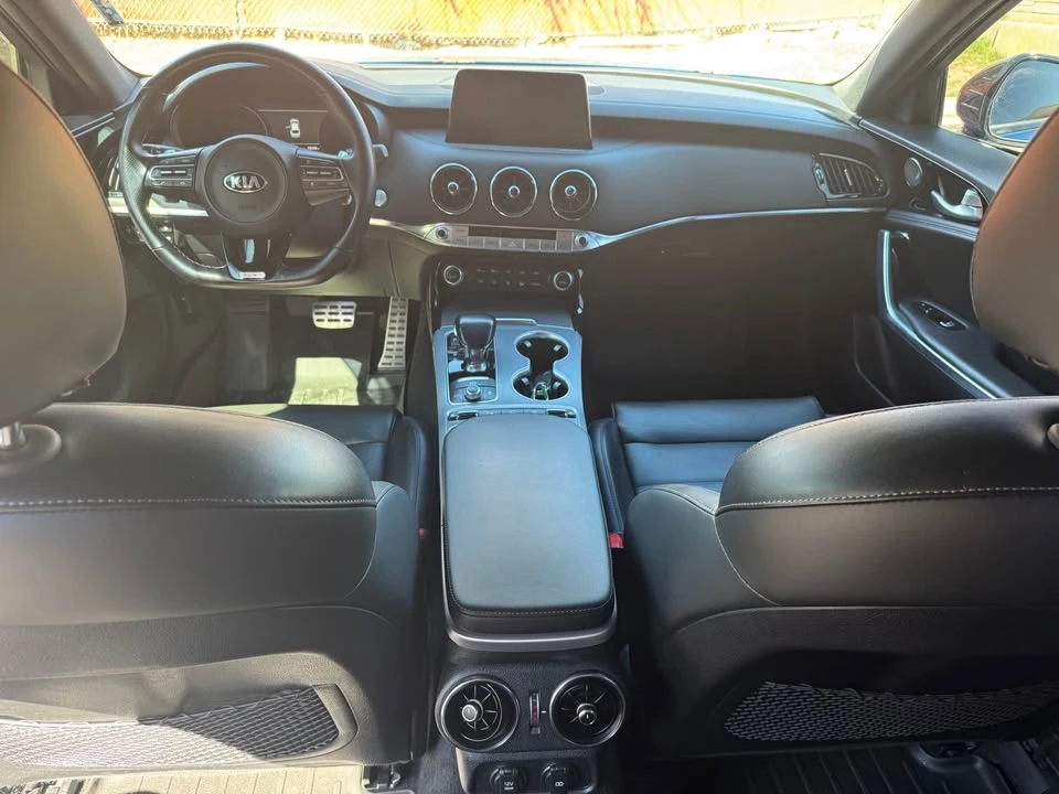 2019 Kia Stinger GT - Image 10 of 18