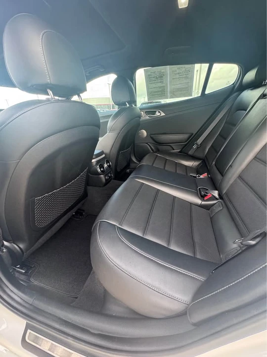 2019 Kia Stinger GT - Image 15 of 18