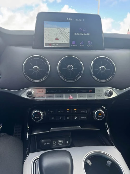 2019 Kia Stinger GT - Image 17 of 18