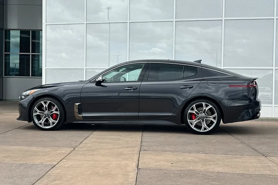2019 Kia Stinger GT - Image 6 of 19