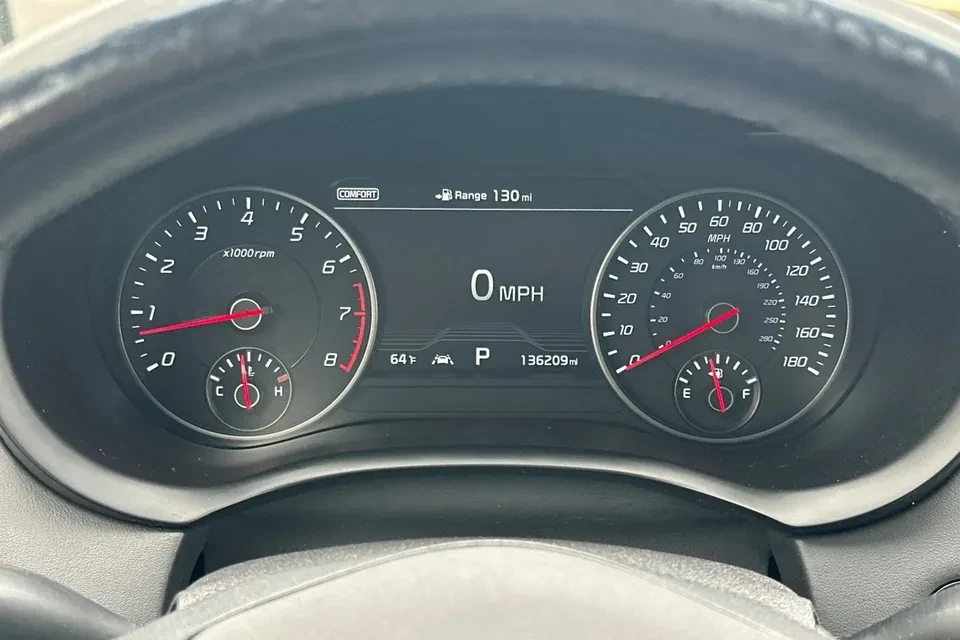 2019 Kia Stinger GT - Image 17 of 19