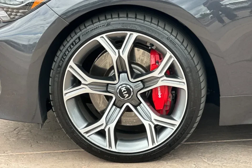 2019 Kia Stinger GT - Image 19 of 19