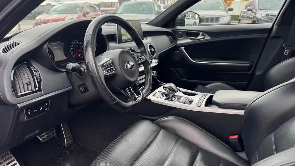 2019 Kia Stinger GT - Image 8 of 14