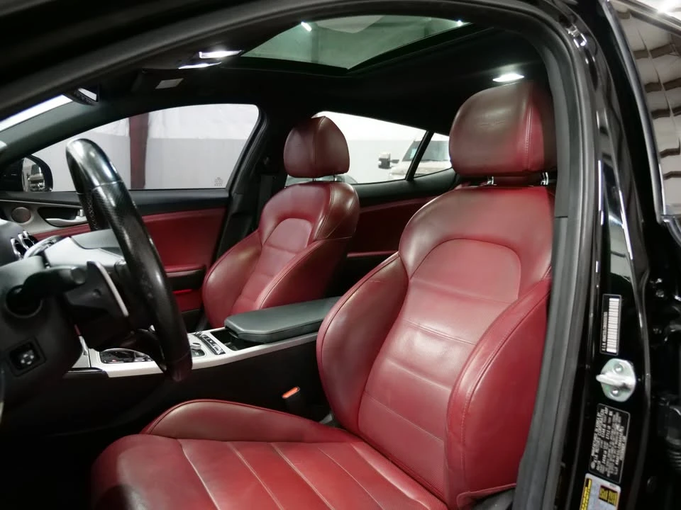 2019 Kia Stinger GT - Image 10 of 20