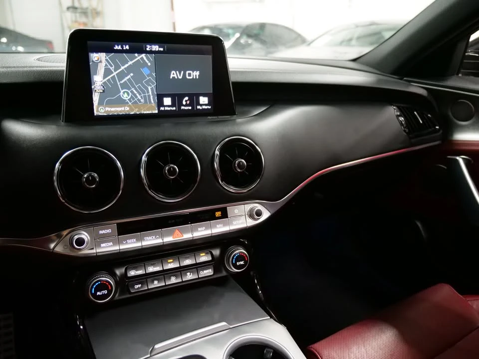 2019 Kia Stinger GT - Image 16 of 20