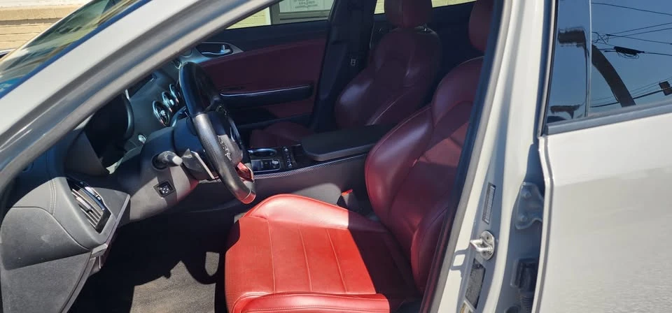 2019 Kia Stinger GT - Image 12 of 20