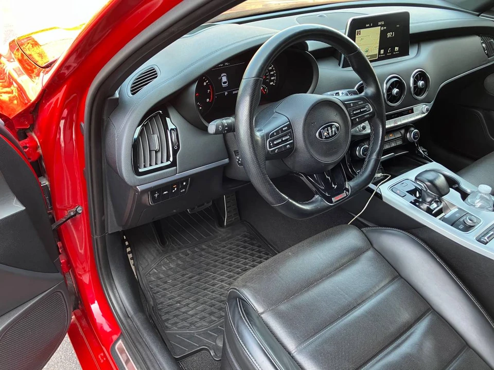 2019 Kia Stinger GT - Image 13 of 22