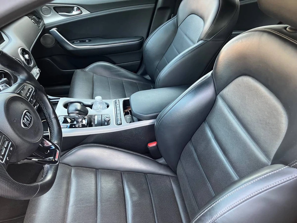 2019 Kia Stinger GT - Image 15 of 22