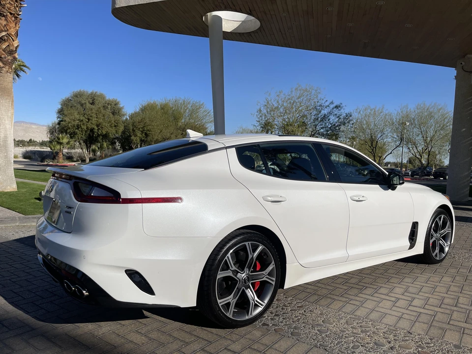 2019 Kia Stinger GT - Image 18 of 31