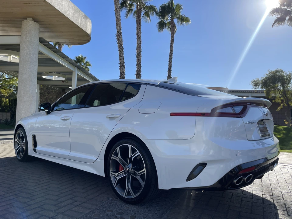 2019 Kia Stinger GT - Image 12 of 31