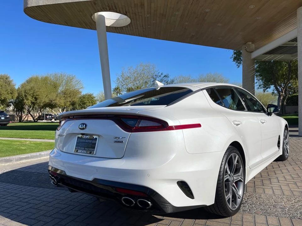 2019 Kia Stinger GT - Image 17 of 31