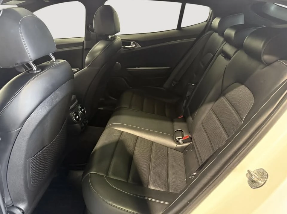 2019 Kia Stinger GT - Image 8 of 9