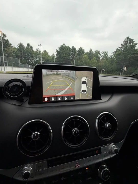 2019 Kia Stinger GT - Image 15 of 18