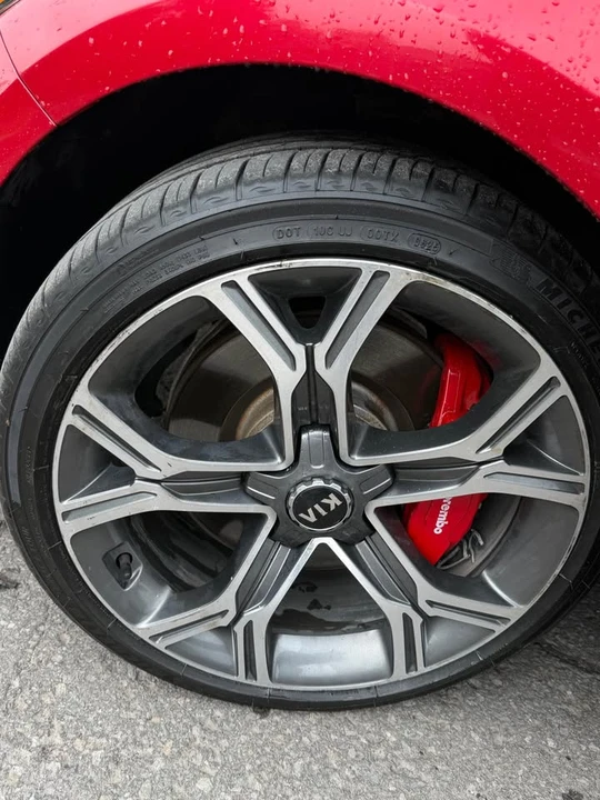 2019 Kia Stinger GT - Image 11 of 18
