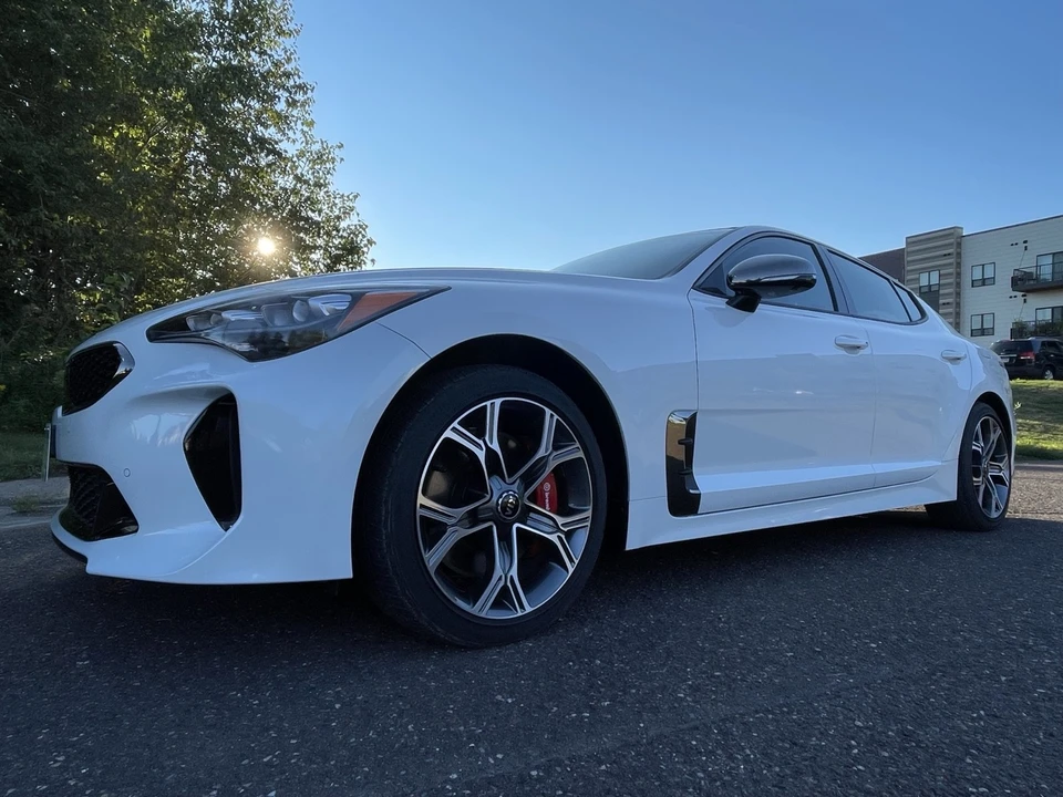 2019 Kia Stinger GT - Image 2 of 18