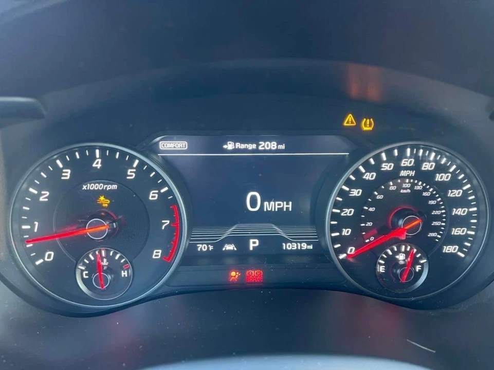 2019 Kia Stinger GT - Image 8 of 18