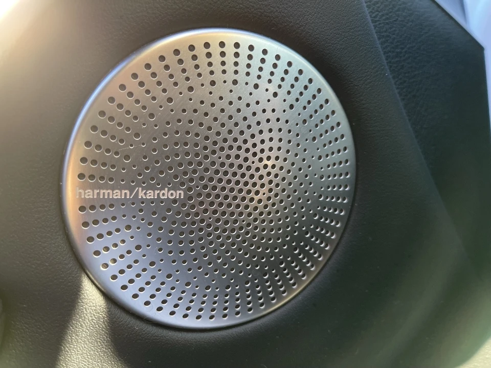 2019 Kia Stinger GT - Image 9 of 18