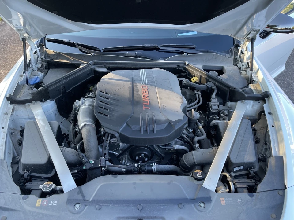 2019 Kia Stinger GT - Image 15 of 18