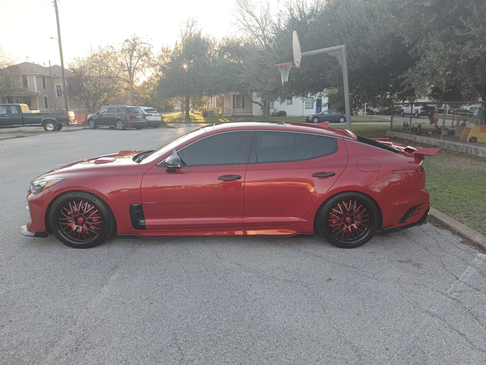 2019 Kia Stinger GT - Image 10 of 31