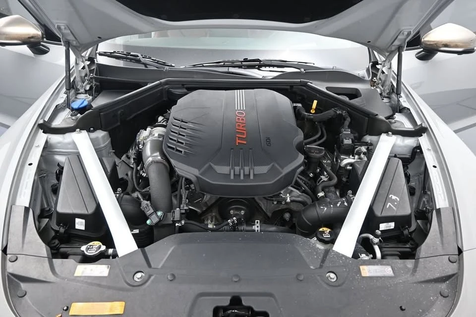 2019 Kia Stinger GT - Image 13 of 20