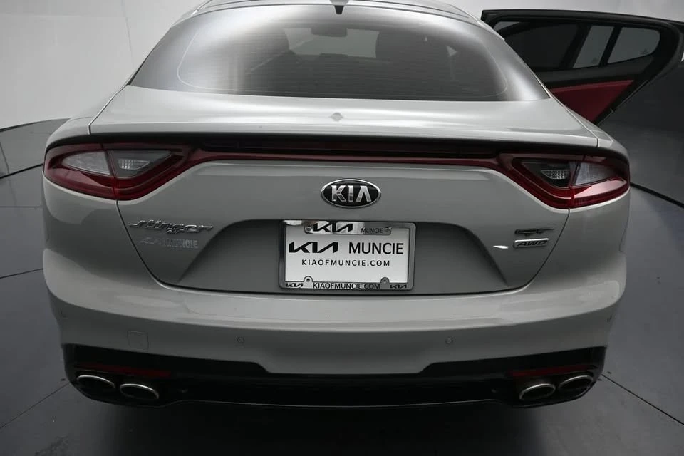 2019 Kia Stinger GT - Image 9 of 20