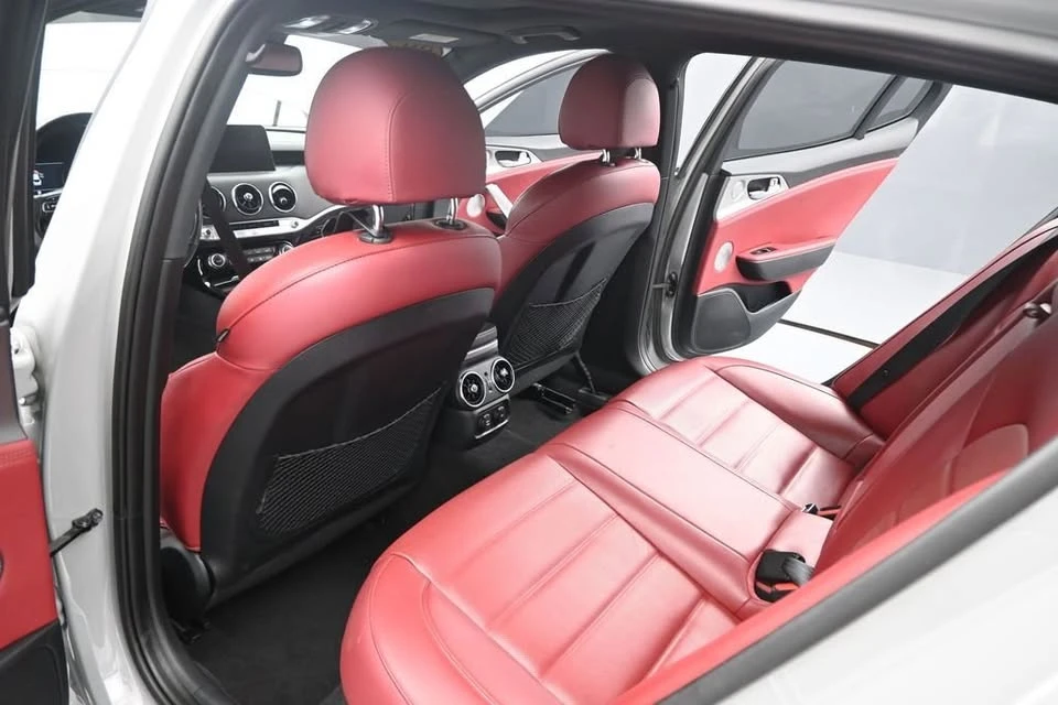 2019 Kia Stinger GT - Image 15 of 20