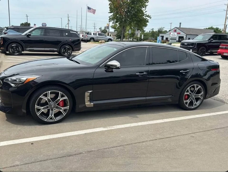 2019 Kia Stinger GT - Image 2 of 20