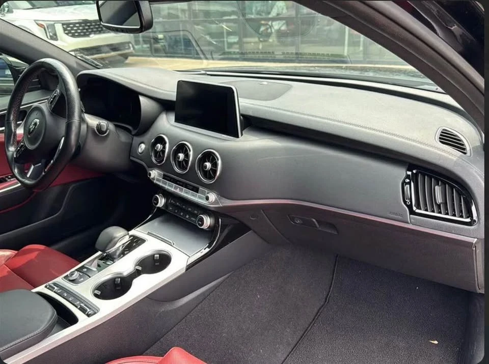 2019 Kia Stinger GT - Image 9 of 20
