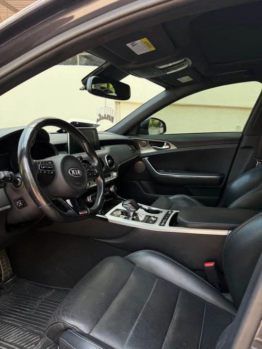 2019 Kia Stinger GT - Image 7 of 11