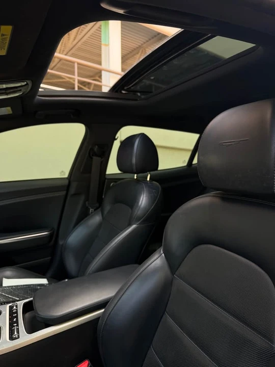 2019 Kia Stinger GT - Image 8 of 11