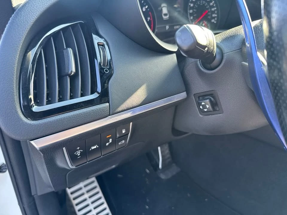 2019 Kia Stinger GT - Image 19 of 20