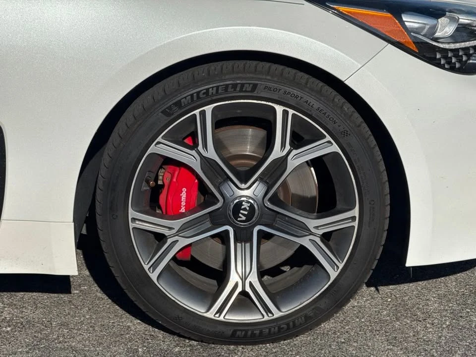 2019 Kia Stinger GT - Image 9 of 20