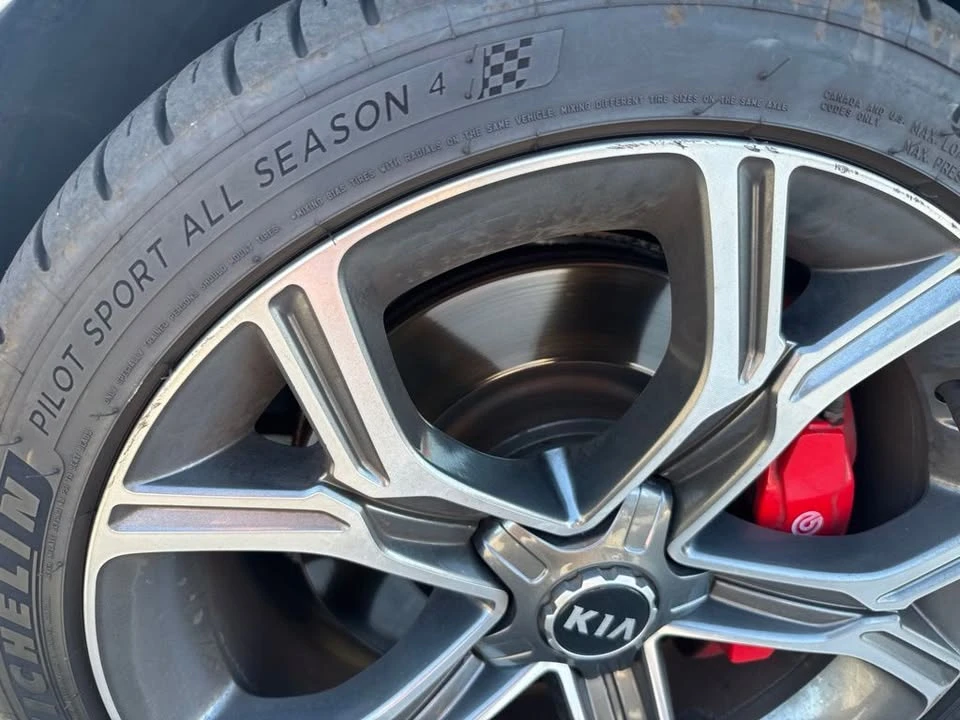 2019 Kia Stinger GT - Image 12 of 20
