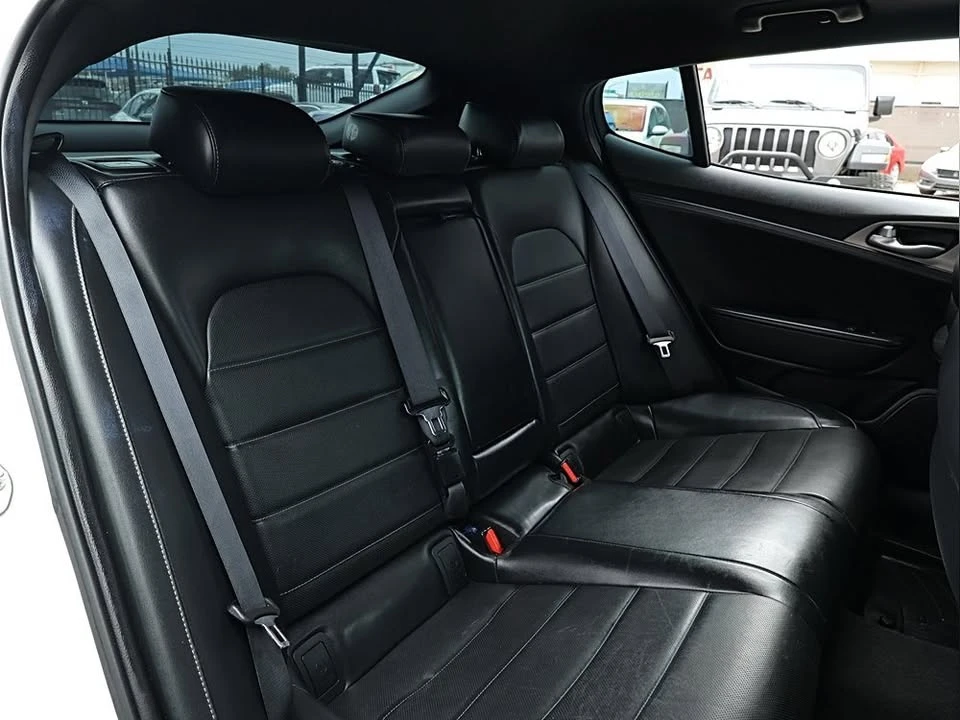 2019 Kia Stinger GT - Image 13 of 20