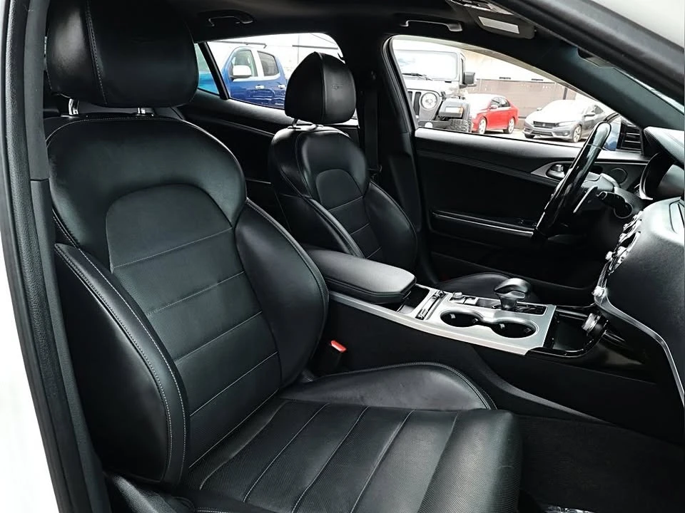 2019 Kia Stinger GT - Image 14 of 20