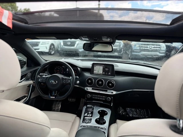 2019 Kia Stinger GT - Image 16 of 20