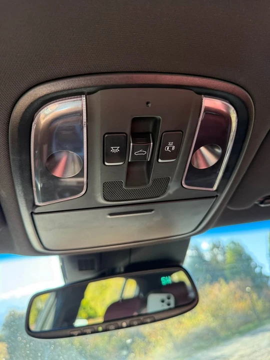 2019 Kia Stinger GT - Image 13 of 16