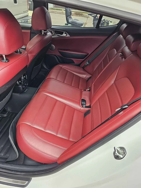 2019 Kia Stinger GT - Image 10 of 14