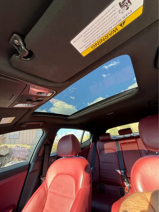 2019 Kia Stinger GT - Image 12 of 16