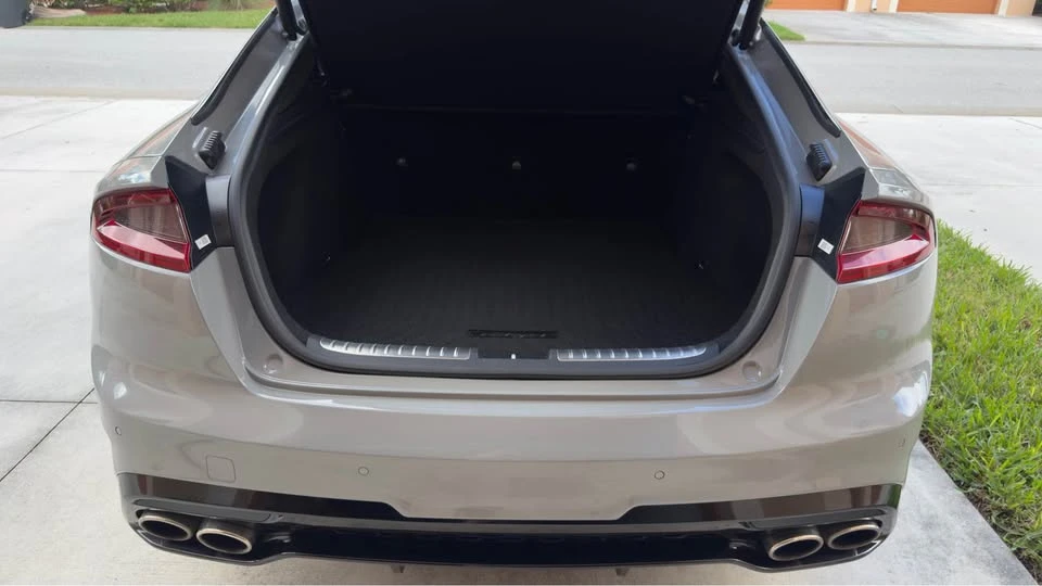 2019 Kia Stinger GT - Image 18 of 20
